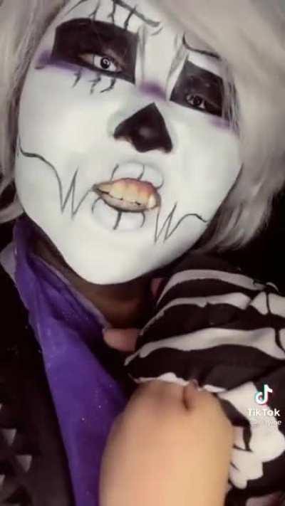 The face paint turns me on