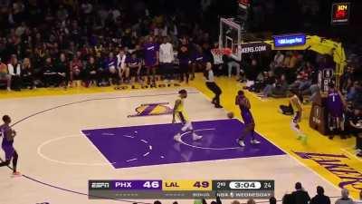 [Highlight] Troy Brown Jr. picks Booker&rsquo;s pocket and throws it down!