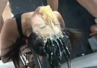 What should I eat and how much of it for a lot of puke?