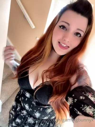 Daily discount time! The next five subscribers to my Onlyfans will get a juicy discount 😉 Come make me your fuck toy