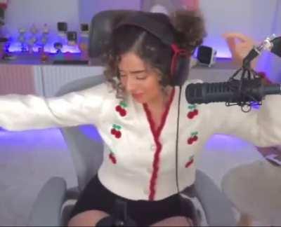 she can dance on my dick like that