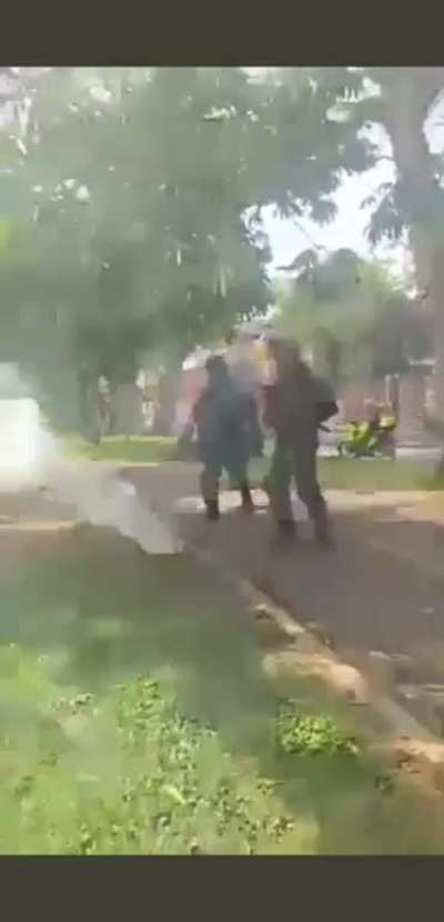 Comportamiento ejemplar... (Porfavor, suban todo el contenido de las protestas por este medio)