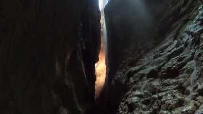 HMRB while we explore this deep and narrow canyon with a lot of water. This canyon, called Apocalypse Now, has got to be one of the most beautiful, mystical, and occasionaly scary canyons there is in the Alps.