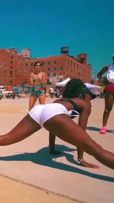 (@remmyvanityy). Remmy and her students.