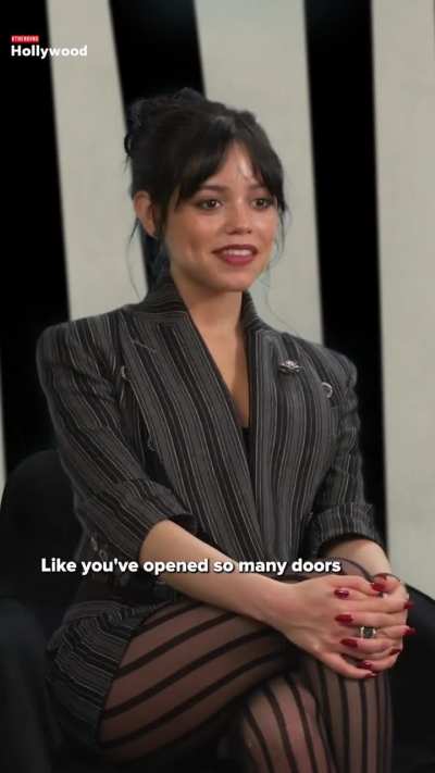 Jenna gets told she is Latina enough. This is honestly the most sweetest video I've ever seen. Seeing Jenna get complimented like that just makes me happy 🥰🥰🥰🥰🥰.