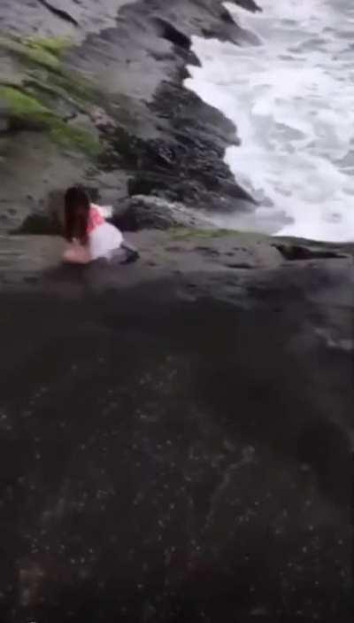 How to enter the sea quickly