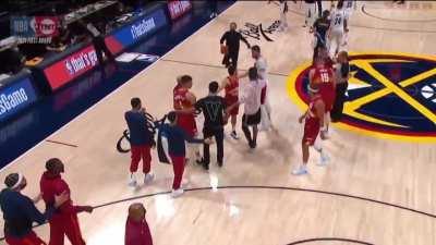 [Highlight] Porter shoves Nurkic on his way back to the bench