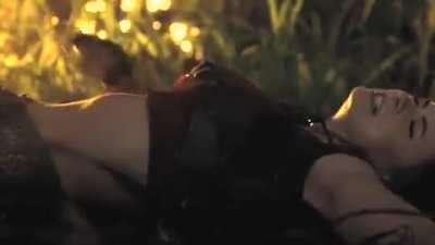 Karen Gillan's Abs in Jumanji