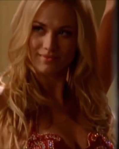 Yvonne Strahovski, Bikini