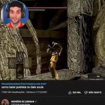 Por que o davy tá me encarando assim ??😳😳