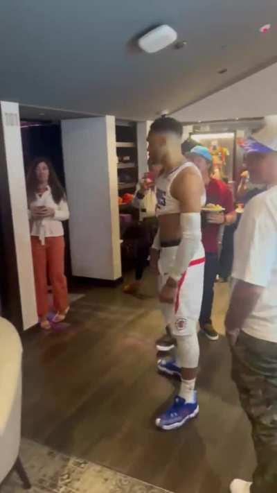 Russell Westbrook to a Suns fan: “Watch your mouth motherfucker