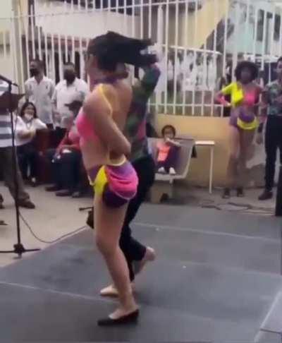 These salsa dancers.