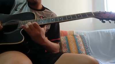 Brincando um pouco com meu violão ruim