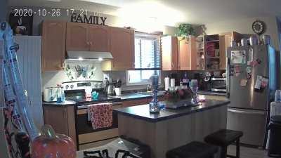 Poltergeist Activity in kitchen during the day