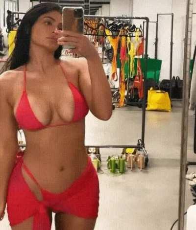 Look at this perfect titties