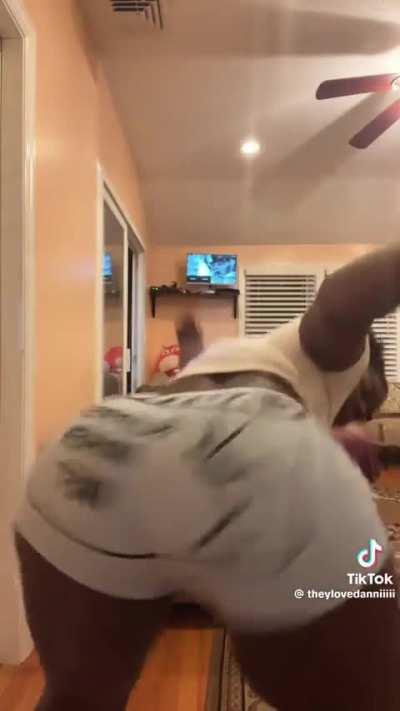 So thick🤤🤤🤤