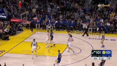 [Highlight] Ty Jerome's 3 to Take the Lead Got Jordan Poole Dancing