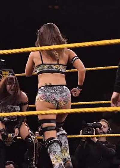 Tegan Nox 🍑