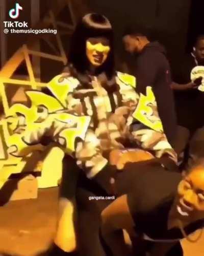 Cardi b Ass tribbing her friend