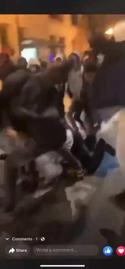 Mob of youths in Chicago beat a public bus driver.