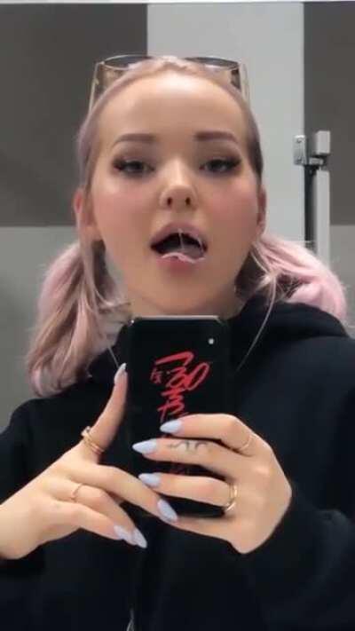 If only Dove Cameron was playing with cum instead of gum