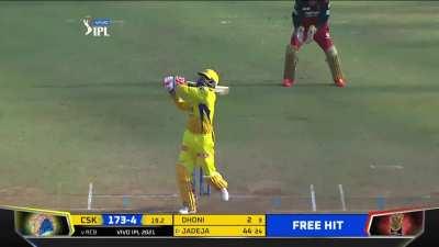 Jaddu's 37 Runs against RCB in IPL 2021