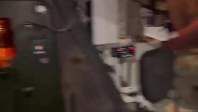 Just a Ukrainian soldier casually loading a PZh2000 in flipflops