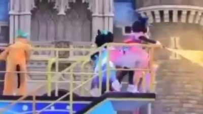 Micky mouse firehouse