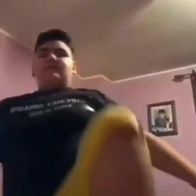 Mânzule stai cuminte ca pleaca dreapta