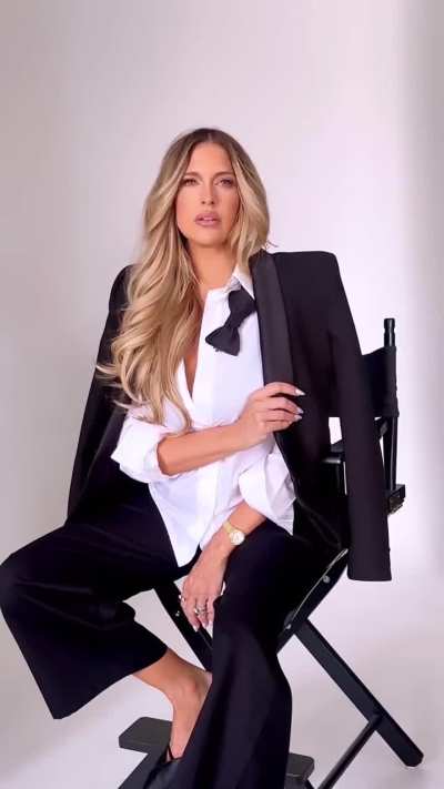 Kelly Kelly: the only WWE Diva to fuck my ass using her tall and Dominant body.