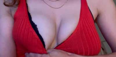 You like them SOFT BIG NATURAL TITS??💦👅👄 WATCH ME TOUCH MY BIG TITS💦💦 SUBSCRIBE in first comment👇🏽👇🏽 DM TO PLAYYYYYYY🔥👅🔥