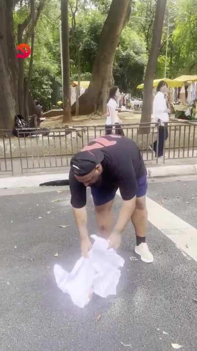 Se eu ver alguém acusando a Soberana de dar palco pro vereador mais bem votado de São Paulo não vou entender legal não.