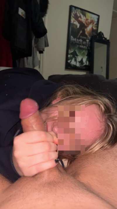 She makes him cum on her ex’s hoodie
