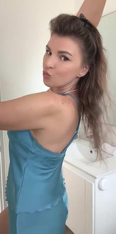 My body would look so much better with your hands all over it