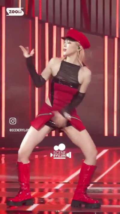 ITZY · RYUJIN 'UNTOUCHABLE' 中