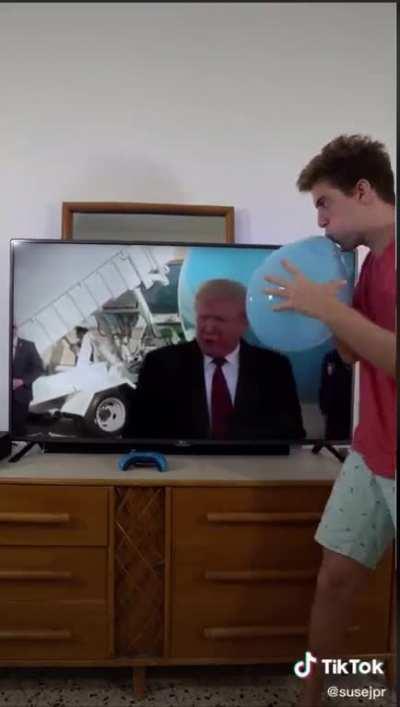Blursed_Trump