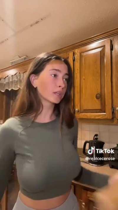 The Shakes 🥵 [realcecerose]