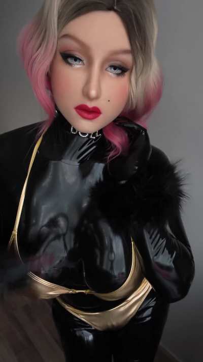 Its shiny beach doll time!