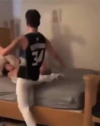 “Interrupted” his friend because he wouldn’t answer his call