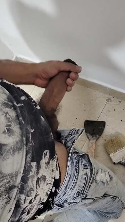 Come and see more of this hung construction worker 😈😈😈