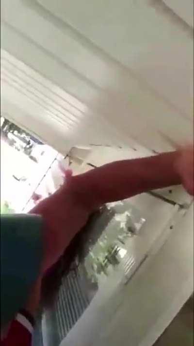 Found this on Twitter and my body cringed immediately, the longer you watch the worse it gets