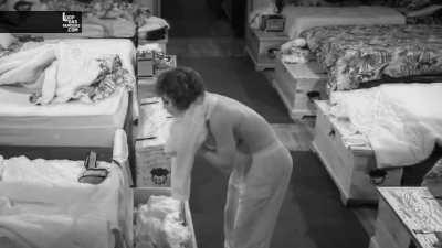 Aline Pagou Peitão na Fazenda