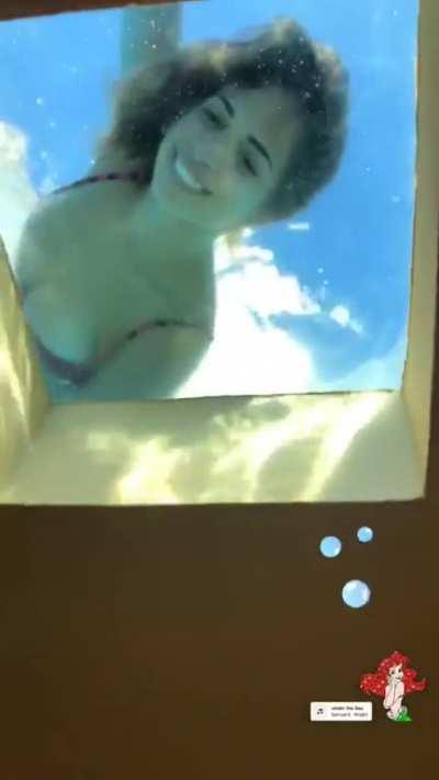 she know what she doing