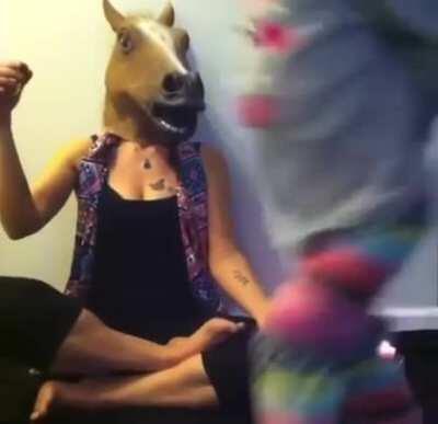 Seraphine when she didn’t meet Sett for too long