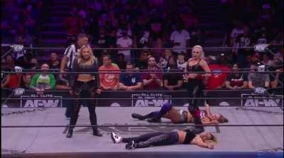 Tay Conti gets knocked out by big boobs Penelope...Anna Jay sleeping in the background 😂