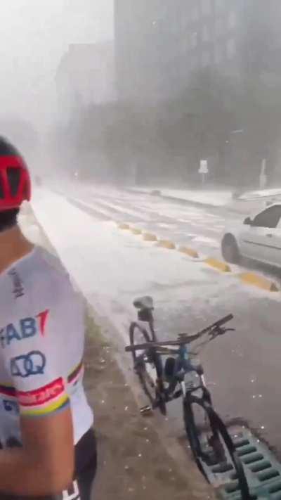 Heavy rains and hails fells in Bogotá of the Colombia 🇨🇴 (20.04.2024)
