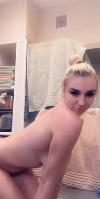 🅵︎🆁︎🅸︎🅳︎🅰︎🆈︎ ★