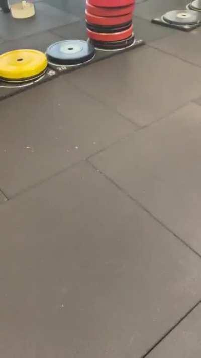 The gyms music💀💀