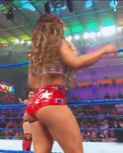 Mandy's Amazing Booty 🥵