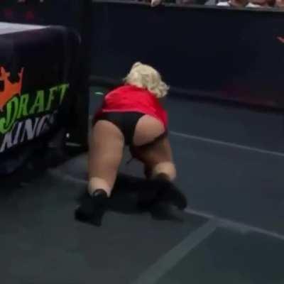 Toni Storm